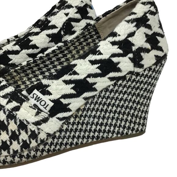 TOMS Scottish Houndstooth Wedges Peep Toe Black White Tweed Plaid sz 6 - Picture 10 of 13